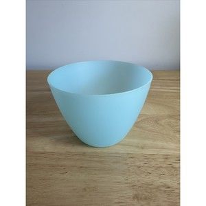 VTG Tupperware #148-31 Refrigerator Bowl Holds 2 Cups Blue, No lid